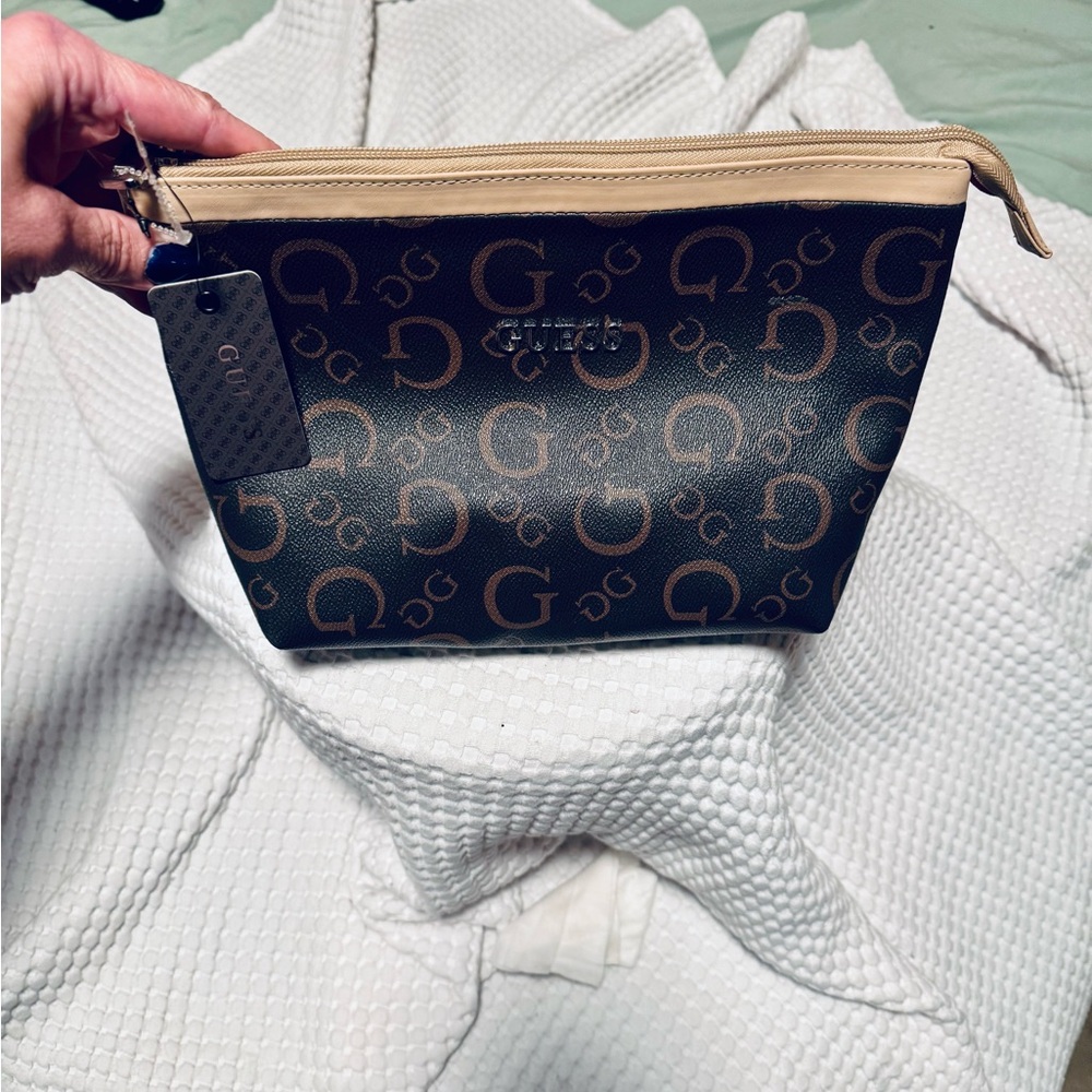 New Guess cosmetic bag large logo zippered closure silver hardware Bag